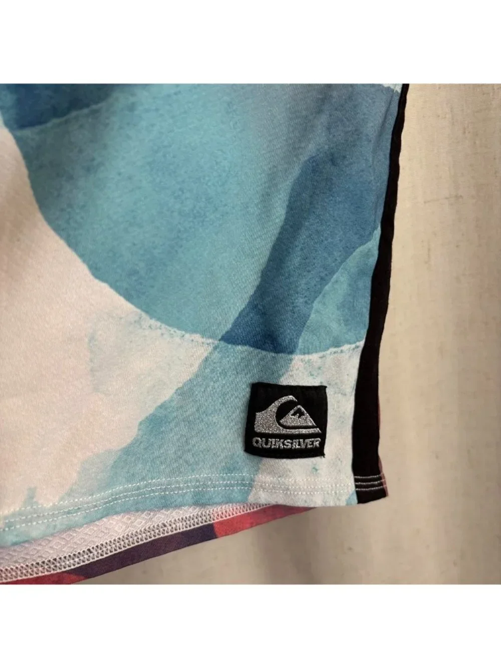 Quiksilver Board Shorts Red Blue watercolor